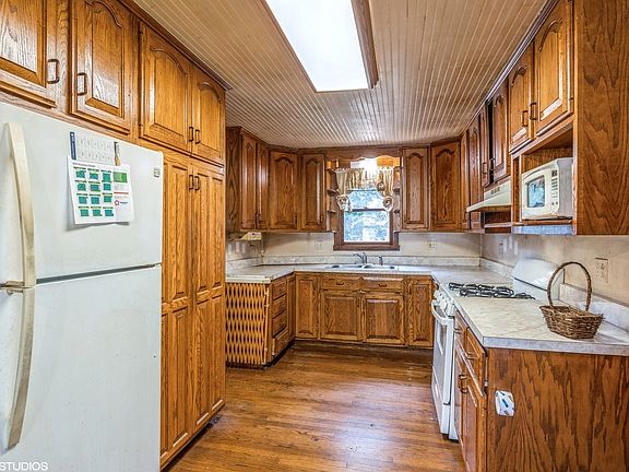 4th image of 11933 S 70th Ave