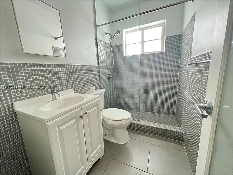 7315 Byron Ave #12 — Photo 9