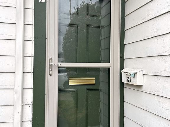 3rd image of 511-527 Dakota Ave