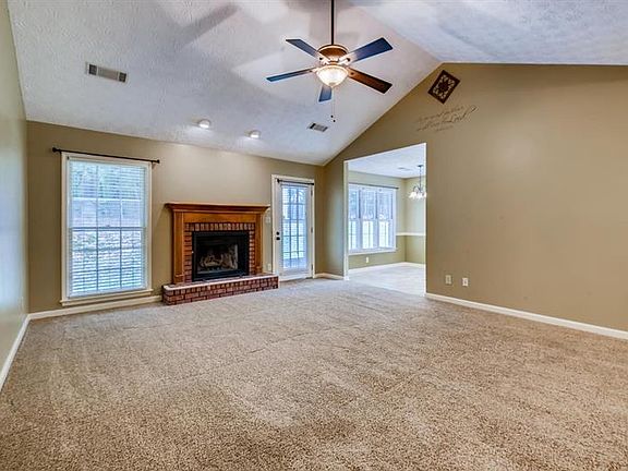 5th image of 2265 Huntington Dr