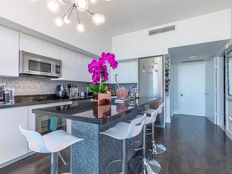 92 SW 3rd St #5108 — Photo 5