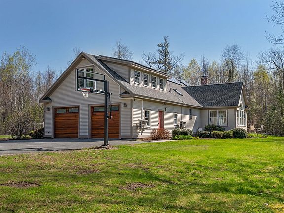 3rd image of 80 Grandview Drive