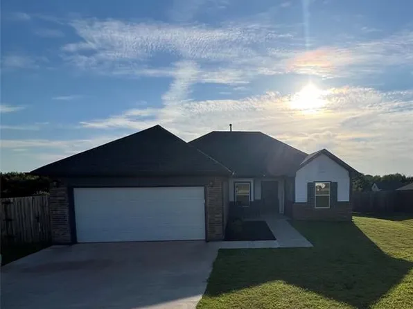 13133 Huntington Dr, Edmond, OK 73025