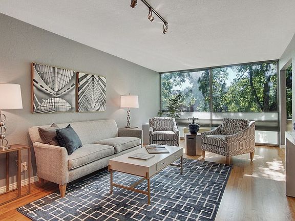 4th image of 1050 N Corona St APT 210