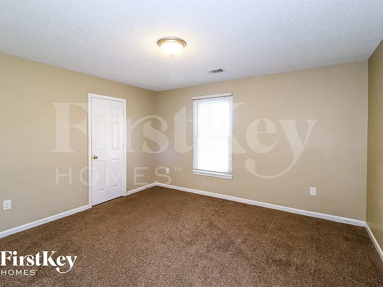 9095 Strawberry Ln — Photo 8
