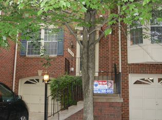 1414 Park Garden Ln, Reston, VA 20194