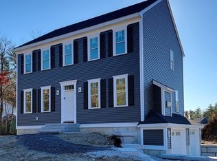 4 Cobblestone Ln, Middleboro, MA 02346
