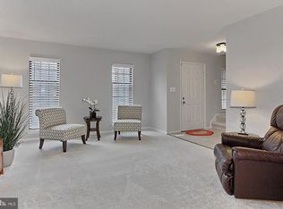 41 Berkeley Ct, Sterling, VA 20165