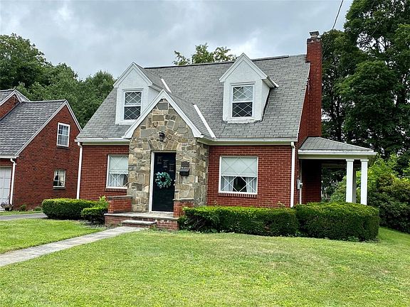 2nd image of 112 Lewis St