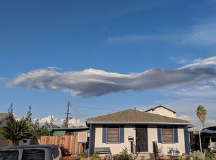 831 Filbert St, Corona, CA 92879