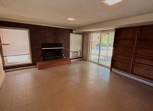 744 Crescent Dr #4 Photo 1