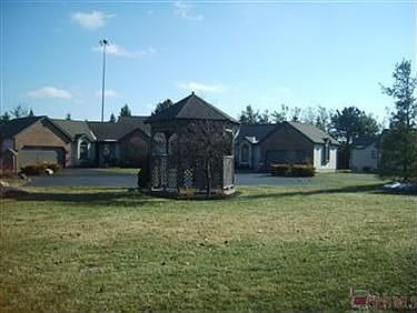 3rd image of 111 Talsman Dr Unit 1