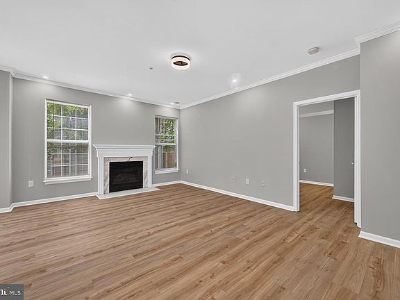3rd image of 5921 Founders Crossing Ct Unit 102