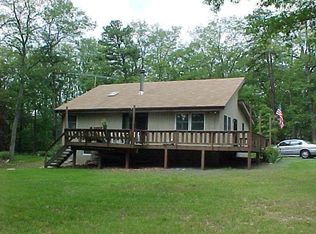 Bayberry Ct, Dingmans Ferry, PA 18328