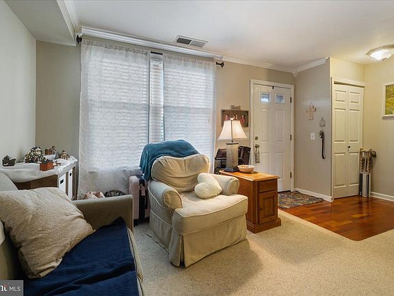 4th image of 506 Clarella Ct