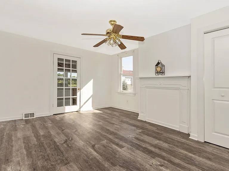 13634 Glissans Mill Rd — Photo 5