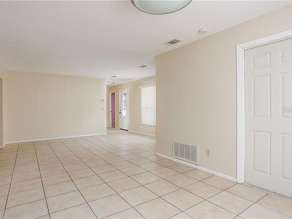 5th image of 3878 Tam Dr #1