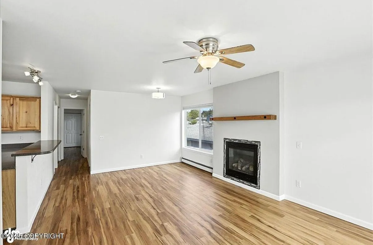 9112 Lakehurst Dr — Photo 4