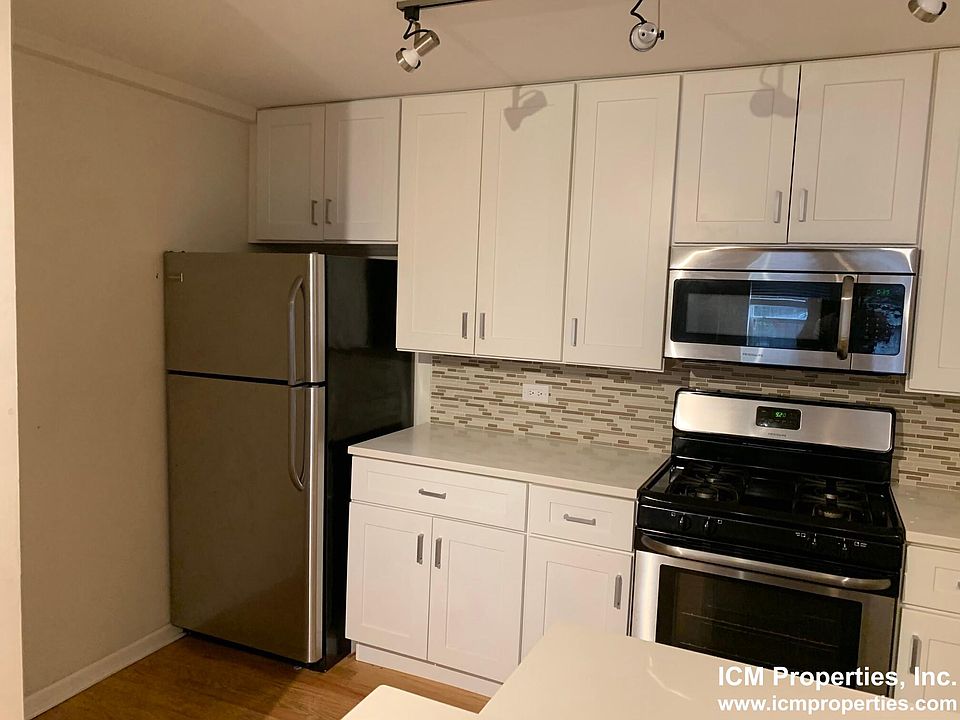 1st image of 2518 W Leland Ave #G