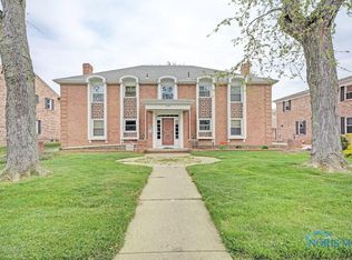 2228 Rockspring Rd, Toledo, OH 43614