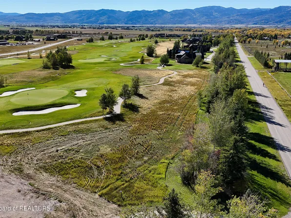 355 Silver Fox Ln, Victor, ID 83455