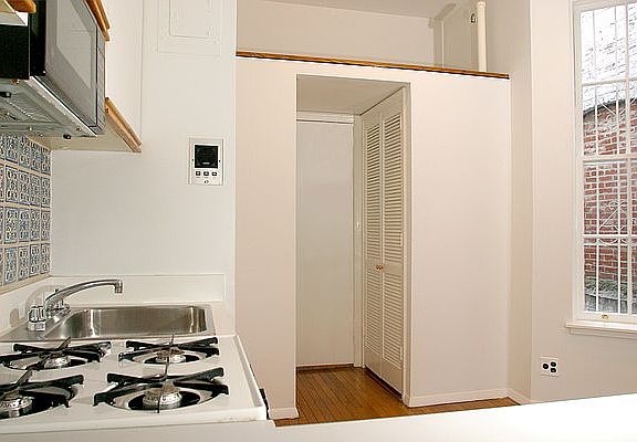 4th image of 324 E 81st St APT 6RE
