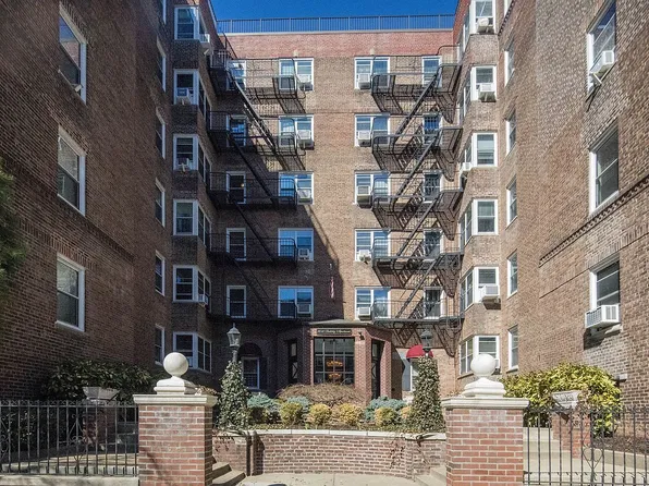 99-45 67th Rd APT 321, Forest Hills, NY 11375