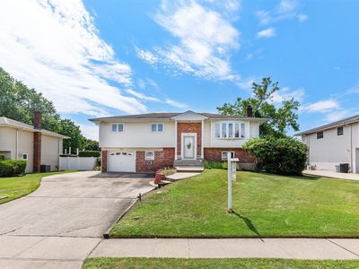 95 Harvest Lane, Commack, NY, 11725