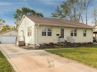 3025 3rd Ave, Marion, IA 52302