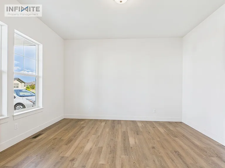 1611 Wyatt Earp Ct — Photo 19
