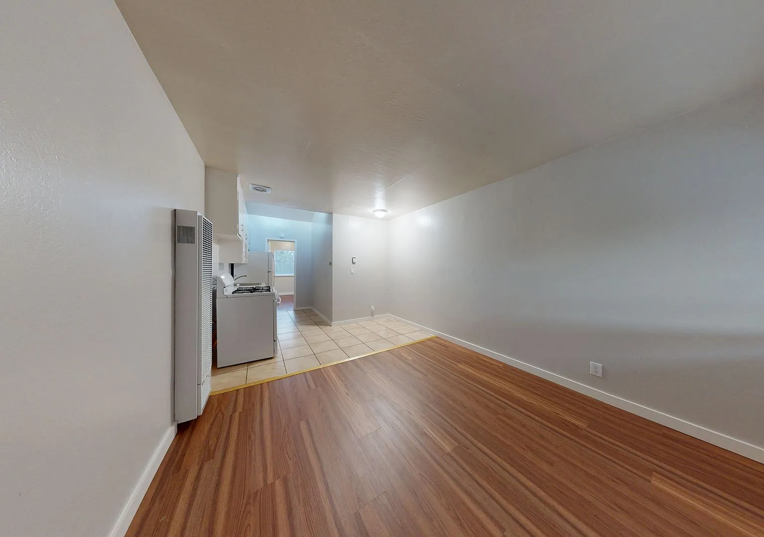 Comfortable Living at Richmond! — Photo 2