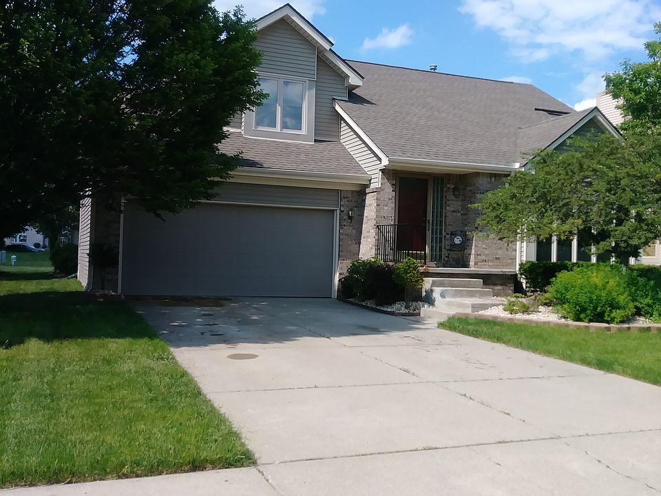 1st image of 27818 Western Golf Dr