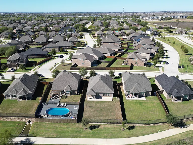 761 Gray Wolf Dr — Photo 3