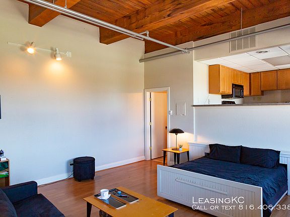 4th image of 609 Central St APT 1310