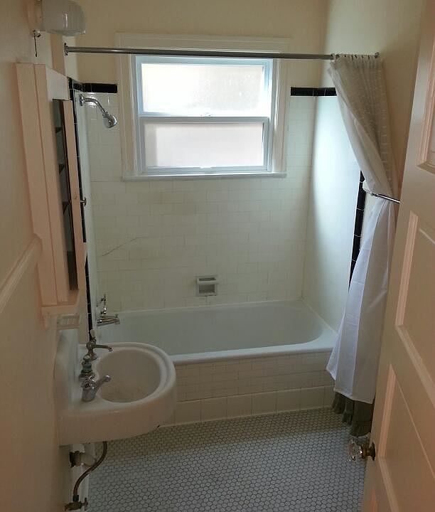 1st image of 220 E Sola St APT 5