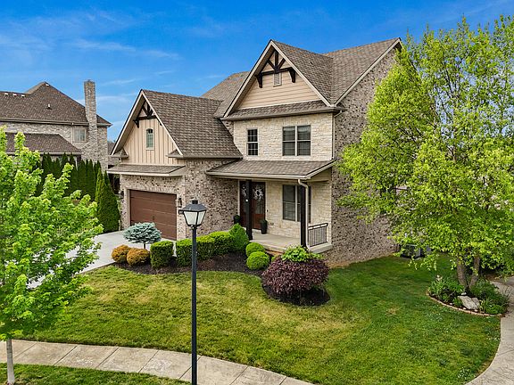 2nd image of 2417 Rossini Pl