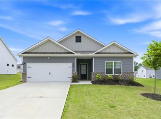 444 Egret Ct, Jefferson, GA 30549