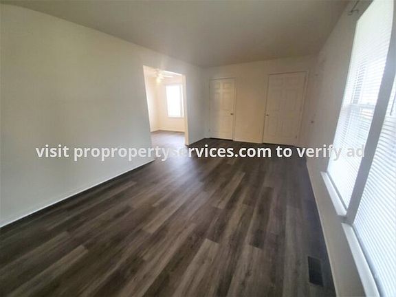 4th image of 305 Woodpoint Ave #A