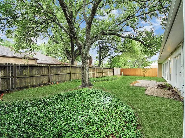 11415 Ella Lee Ln — Photo 31