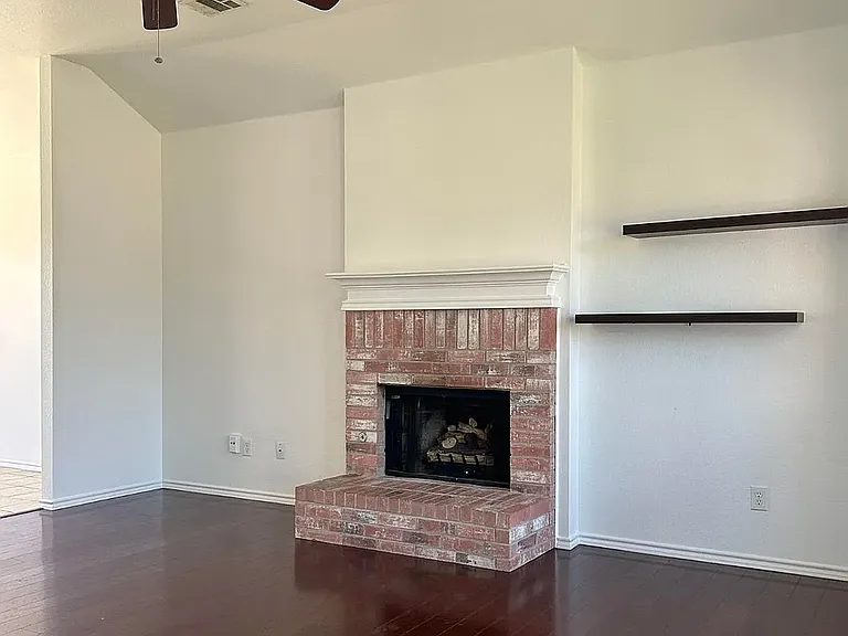 518 Morningside Ct — Photo 4