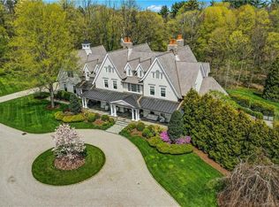 1083 Smith Ridge Rd, New Canaan, CT 06840