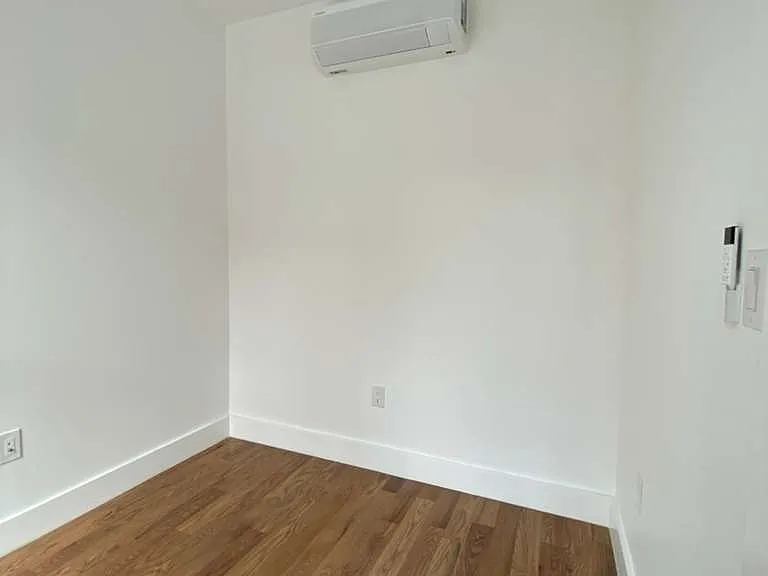 286 Hawthorne Ave #2 — Photo 16