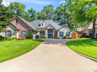 1005 Riverwood Dr, Longview, TX 75604