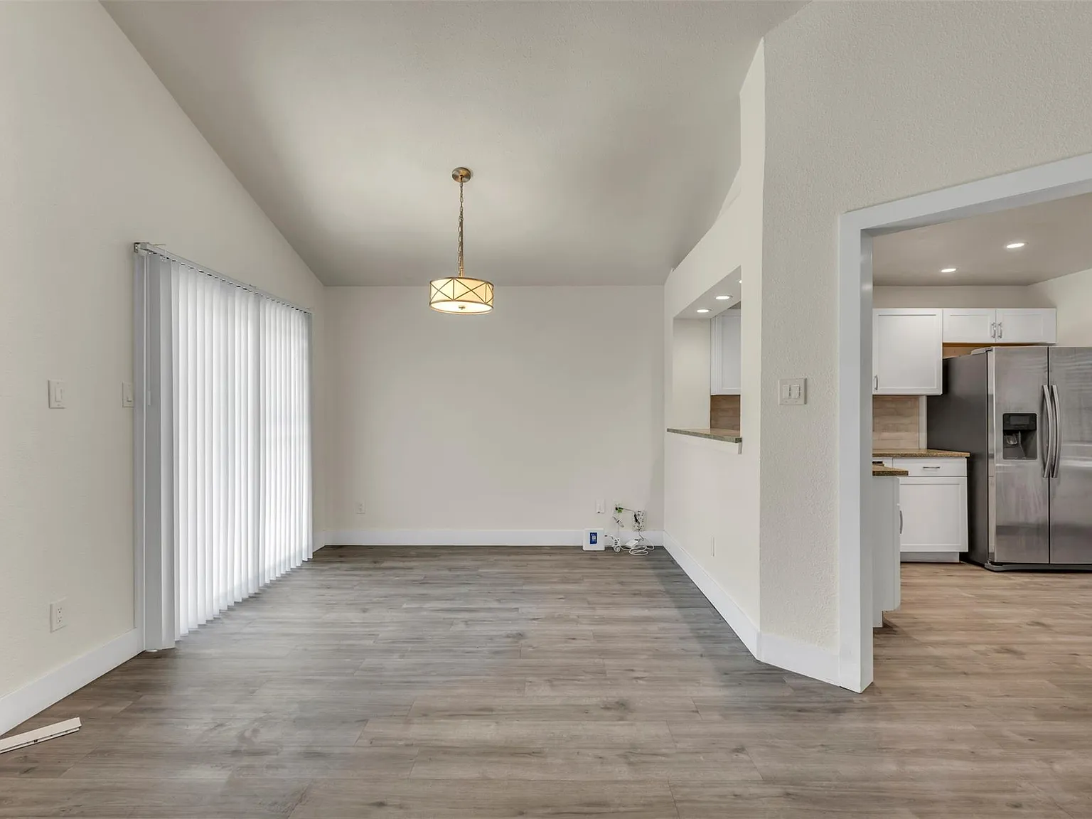 3 bed, 2.5 bath, 1625 sqft, $2,200 — Photo 4