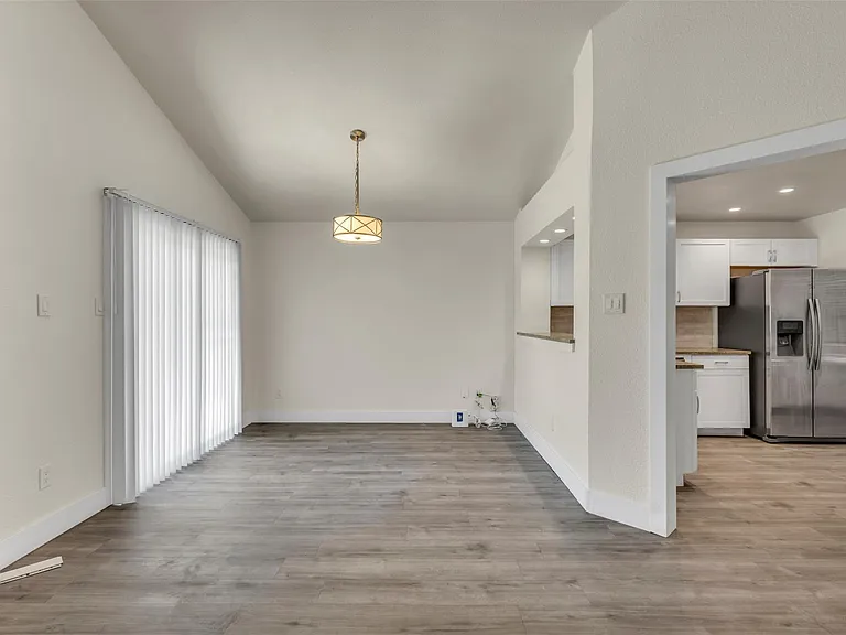 12312 Yarmont Way — Photo 4