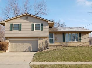 3407 Elm Dr, Urbandale, IA 50322