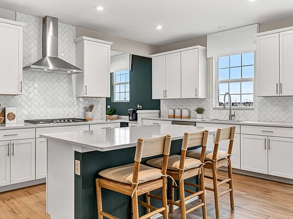 Chef s Kitchen with Large Island for Seating