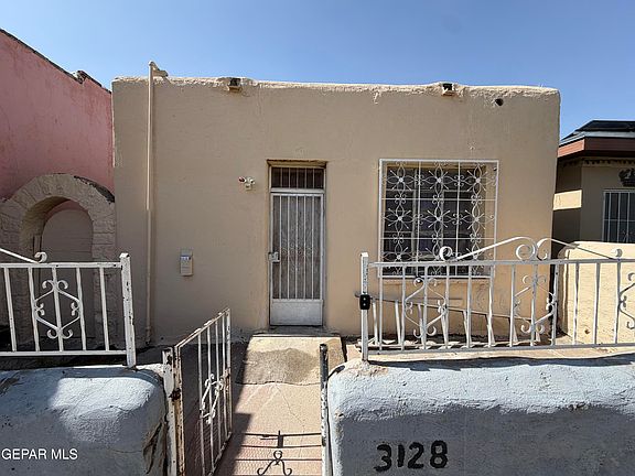 3rd image of 3128 E San Antonio Ave