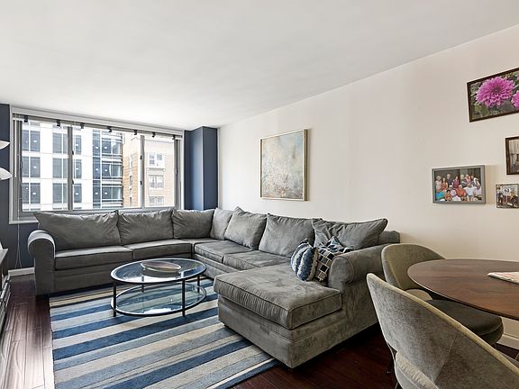 3rd image of 2025 Broadway APT 15B