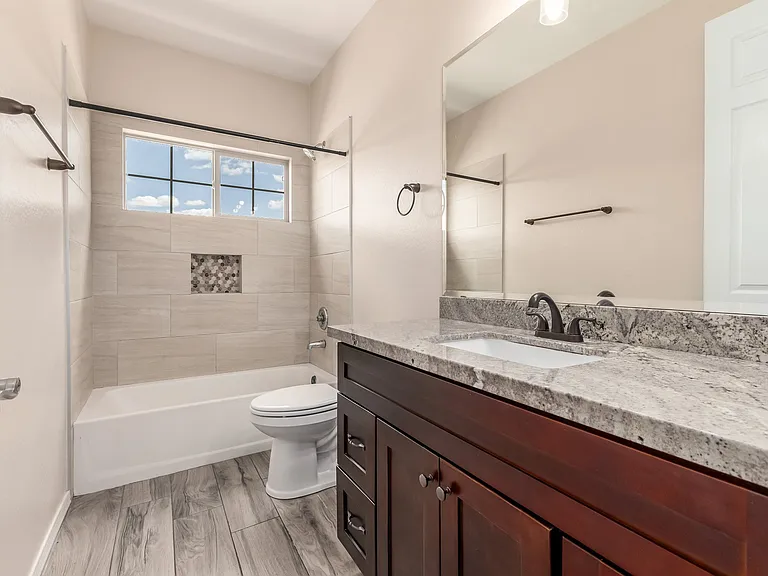 2338 W Sierra Vista Dr — Photo 4